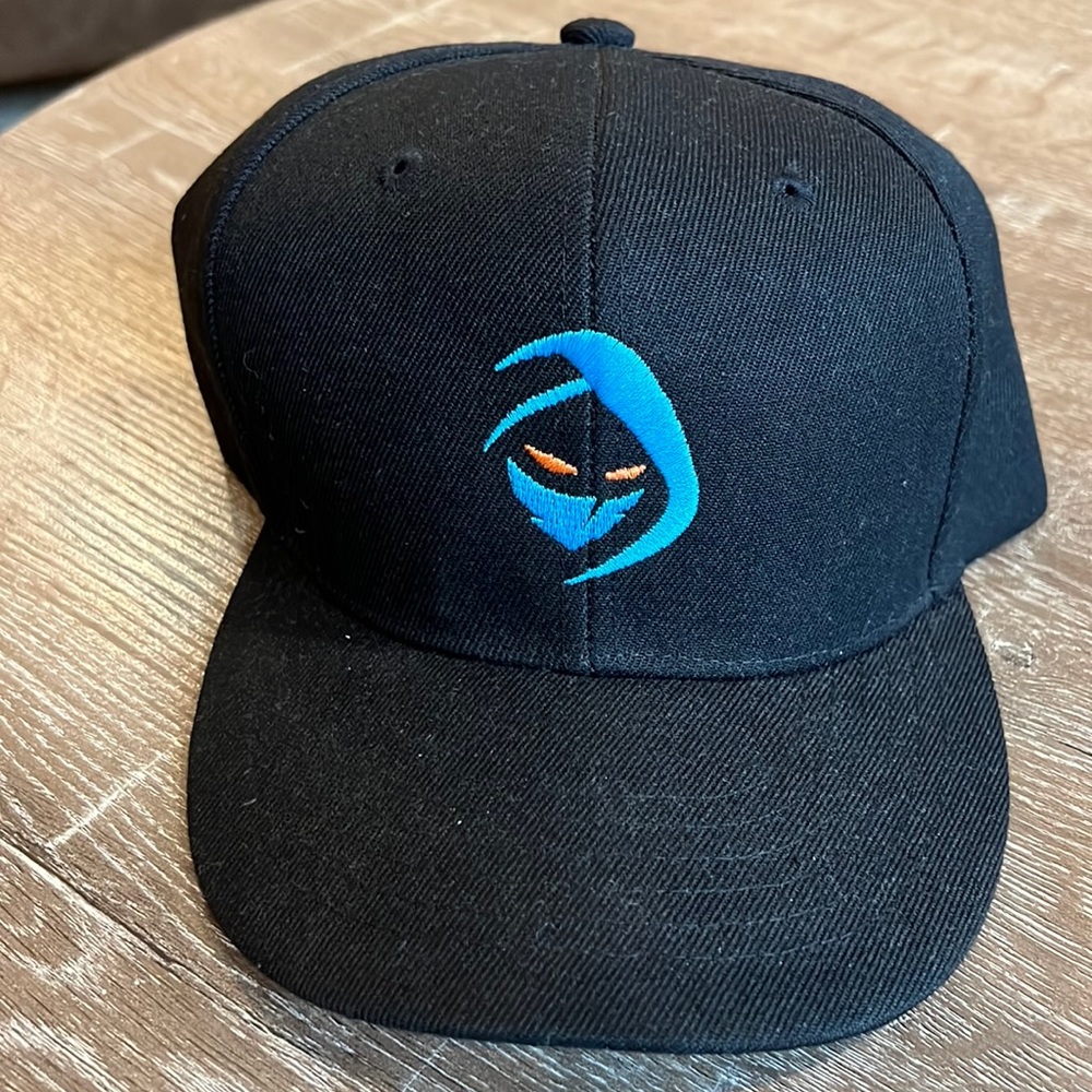NWOT rogue hat